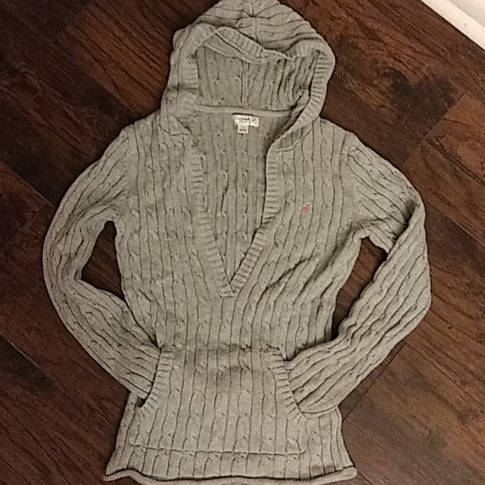 Knitted sweater pull over